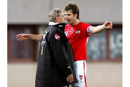 2006 startete die Vorbereitung für die Heim-EURO 2008 unter dem neuen Teamchef Josef Hickersberger. Bei der Kapitänsfrage be...