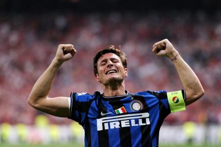 An Position fünf folgt eine Mailänder Legende. Für Inter absolvierte Javier Zanetti 160 Einsätze.