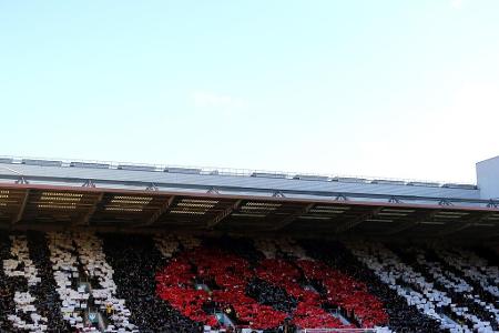 Vor ihrem Heimspiel gegen Millwall gedenken die Fans des Watford FC mit einer ergreifenden Choreo den Opfern des Ersten Welt...