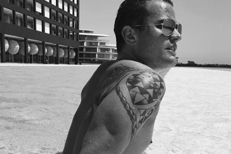 Rocco Stark (30) hielt sein Tattoo lange geheim. Seine Schulter ist bedeckt von verschiedenen Mustern und Motiven, die sich ...