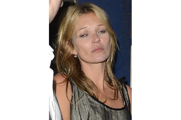 ...als viel mehr für eine gute Party, macht Model Kate Moss schon mal die Nacht zum Tag. Erst in den frühen Morgenstunden ka...
