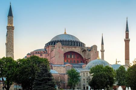 Immer weniger Touristen reisen nach Istanbul. Terroranschläge und die unsichere politische Lage in der Türkei halten Urlaube...