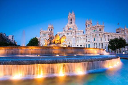 In Spanien zieht Barcelona die meisten Touristen an, doch auch Madrid ist nicht zu verachten. Die Hauptstadt mit ihrer typis...
