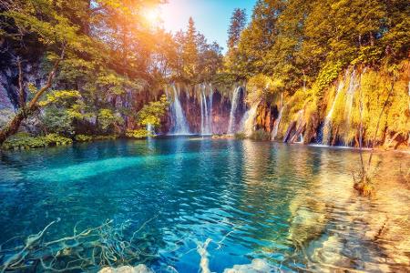 In Kroatien befinden sich viele herrliche Natur- und Nationalparks. Einer der weltweit bekanntesten ist der Nationalpark Pli...