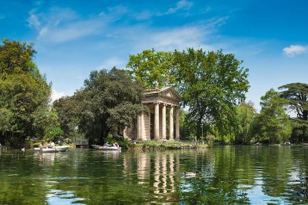 Die grüne Lunge Roms ist die Villa Borghese. Die Parkanlage mit zahlreichen Tempeln und Brunnen war in der frühen Neuzeit di...