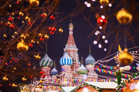 Die Basilius-Kathedrale in Moskau ist eines der am meisten bekannten Bauwerke Russlands. In der Weihnachtszeit befindet sich...