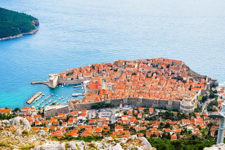 Die Perle der Adria ist Dubrovnik. Neben der Fußgängerzone, dem sogenannten Stradun ist vor allem die Stadtmauer sehenswert....