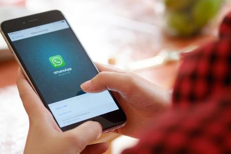 WhatsApp hat mehr Funktionen zu bieten als so mancher User weiß. Mit den folgenden Tipps und Tricks werden Sie zum Chat-Profi.