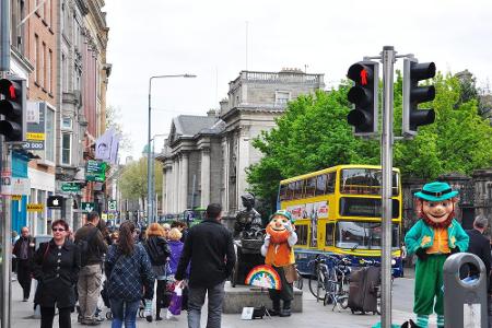 Zurück nach Europa. Das irische Dublin ist nicht nur wegen der vielen Sagen, dem Whiskey und den historischen Sehenswürdigke...