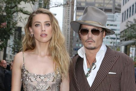 Amber Heard (30) und Noch-Ehemann Johnny Depp (53) stecken mitten in einem schmutzigen Rosenkrieg. Ende Mai 2016 reichte Hea...