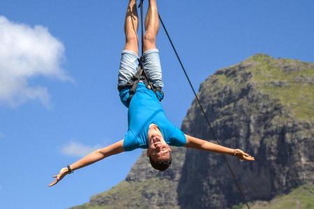 Nervenkitzel beim Ziplining im Casela Abenteuerpark