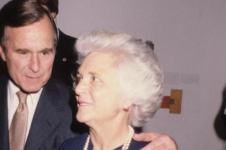 George H.W. Bush mit seiner Frau Barbara