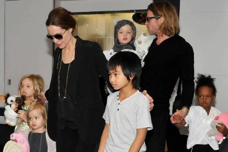 Angelina Jolie und Brad Pitt haben drei leibliche und drei adoptierte Kinder.