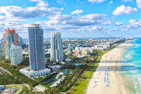 Darauf haben es die meisten abgesehen: Am Strand von Miami können Urlauber Sonnenbaden, Schwimmen, Tauchen, Surfen, Segeln, ...