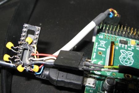 Der Chip wird direkt aus dem Raspberry mit Strom versorgt.