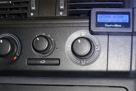 Die Installation des Technisat Digitalradios im Auto fällt unkompliziert aus.