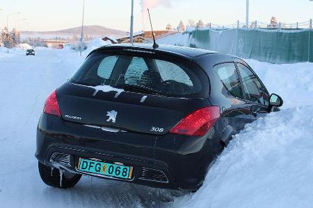 ... vermutlich aus Südfrankreich - hatten mit dem Wintereinbruch wohl nicht gerechnet und sicherheitshalber am Straßenrand 