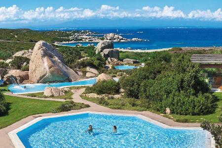 Poollandschaft im Valle dell'Erica