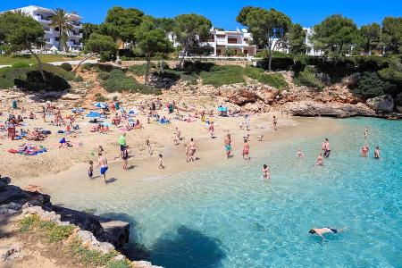 Auf Mallorca gibt es zahlreiche wunderschöne Badebuchten. Doch die Insel hat noch viel mehr zu bieten.