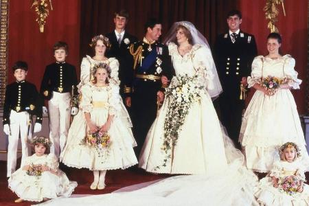 Familienfoto bei der Hochzeit von Prinz Charles und Prinzessin Diana