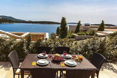 Im kleinen Ort Primosten in Kroatien befindet sich dieses Ferienhaus mit dem Namen 