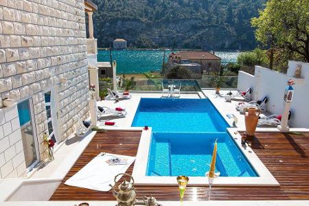100 Meter vom Meer entfernt liegt dieses schöne Ferienhaus im kroatischen Dubrovnik. Die Stadt ist nicht nur für seine beina...