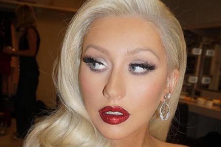 Aus rot mach platinblond: Christina Aguilera hat mal wieder ihre Haarfarbe geändert