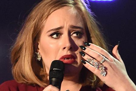 Adele ist schockiert über das Ehe-Aus von Angelina Jolie und Brad Pitt