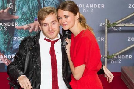 Samuel Koch und Sarah Elena Timpe bei einer Filmpremiere im Februar 2016