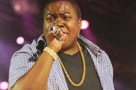 Sean Kingston trägt gerne Goldschmuck - doch kann er sich den überhaupt leisten?