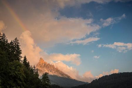 Naturspektakel: Alpenglühen im Latemar