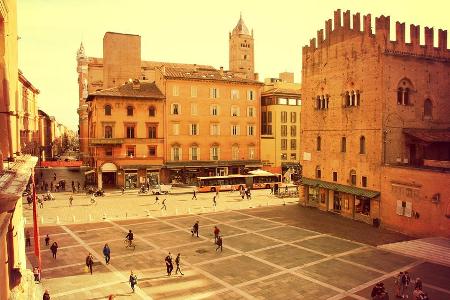 Der Blick über die Piazza Maggiore im Herzen der Altstadt