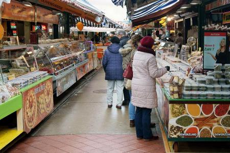 Naschmarkt, Wien (Österreich): Obst, Gemüse, Backwaren, Fleisch - es gibt nichts, was man auf dem größten Markt in Österreic...