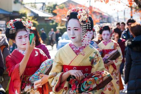 Kyoto: Die historisch und kulturell bedeutendste Stadt Japans ist berühmt für seine Tempel, Paläste und die Geishas. Auch Es...