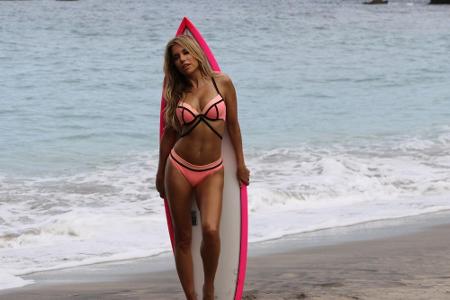 Erste sexy Bilder: Sylvie Meis steht für ihre neue Swimwear Collection auf Bali wieder selbst als Model vor der Kamera.