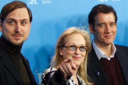 Jury-Präsidentin Meryl Streep mit Clive Owen (re.) und Lars Eidinger bei der Pressekonferenz der Jury am Donnerstag in Berlin