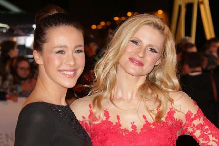 Michelle Hunziker (r.) und Tochter Aurora bei der Verleihung der Goldenen Kamera 2016