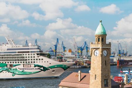 Der Hamburger Hafen wird künftig auch von einem amerikanischen Kreuzfahrtschiff angelaufen
