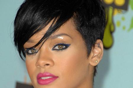 Natürlich die barbadische Sängerin Rihanna...