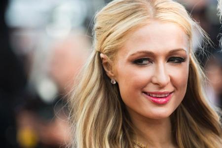 Paris Hilton leidet angeblich neuerdings unter Flugangst