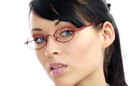 Die Gesichtsform entscheidet, welche Brille gut zu einem Menschen passt.