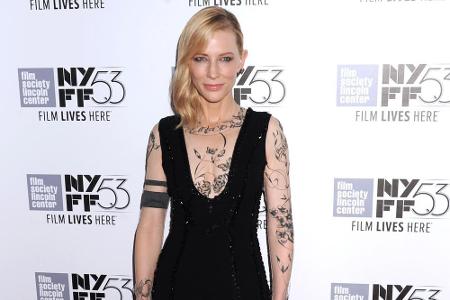 Cate Blanchett in einem Tattoo-Kleid von Designer Yacine Aouadi