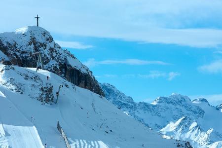 Im Skigebiet von Ischgl ist zum Vergnügen der Skifahrer bereits genügend Schnee gefallen