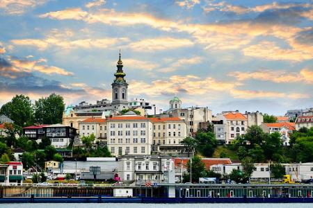 Der Blick auf Belgrads Altstadt von der Donau aus