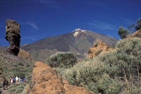 Der höchste Berg Spaniens befindet sich nicht auf dem Festland, sondern auf Teneriffa. Der Vulkan Pico del Teide ist 3718 Me...