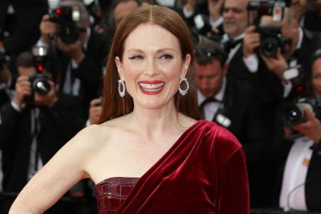 Eine besonders elegante Variante führte Hollywood-Star Julianne Moore (54) während der Premiere von 