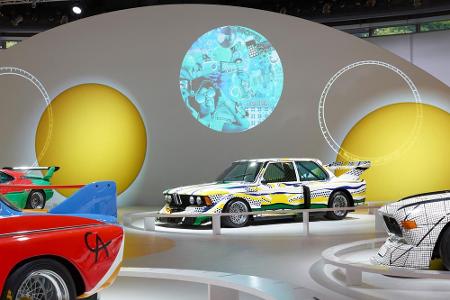 Art Car-Ausstellung am Comer See mit dem von Roy Lichtenstein bemalten BMW M3