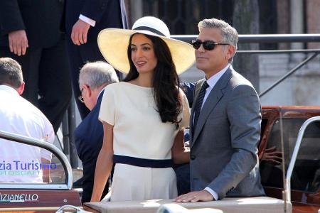 Amal Alamuddin und George Clooney nach ihrer standesamtlichen Trauung in Venedig