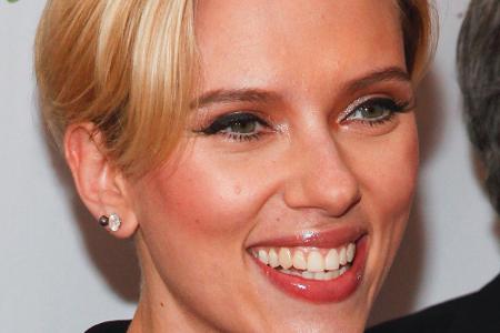 30 Jahr', kurzes Haar: Scarlett Johansson hat sich von ihrer langen Mähne getrennt