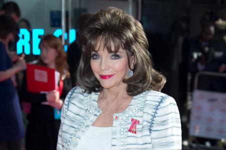 Joan Collins bei einer Preisverleihung in London